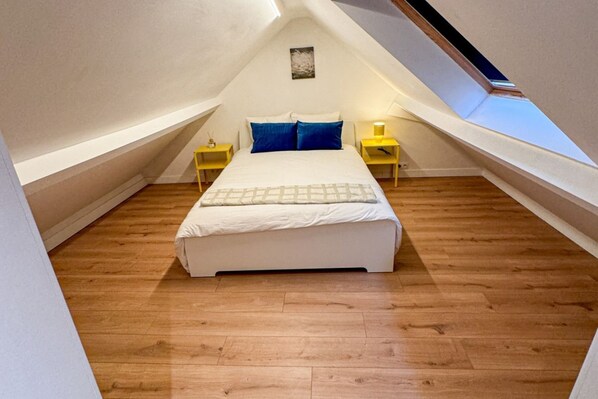 1 habitación, wifi y ropa de cama