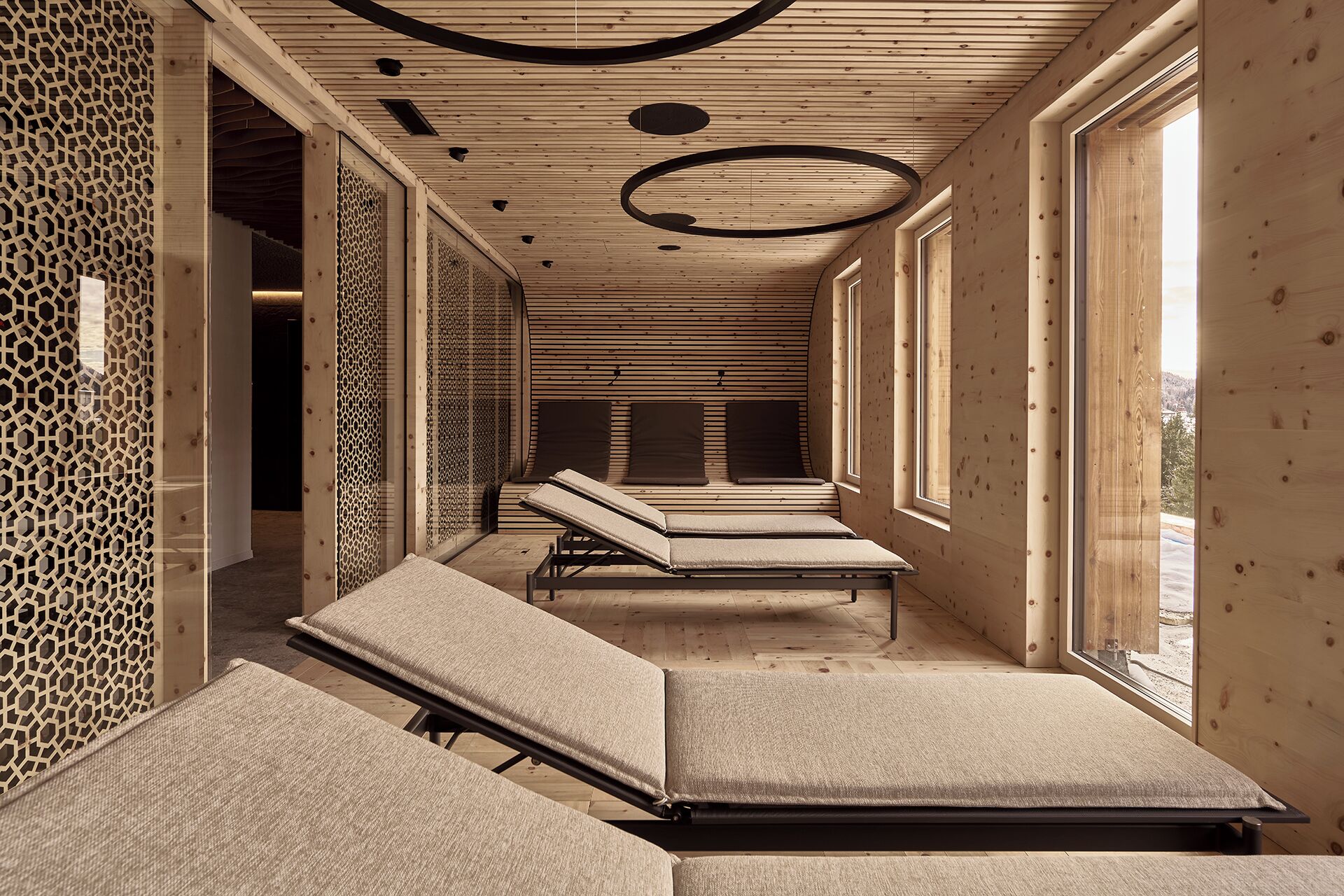 Sauna seca, banheira de hidromassagem, sauna a vapor
