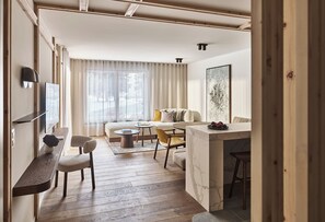 Suite, 2 Bedrooms | Private kitchen