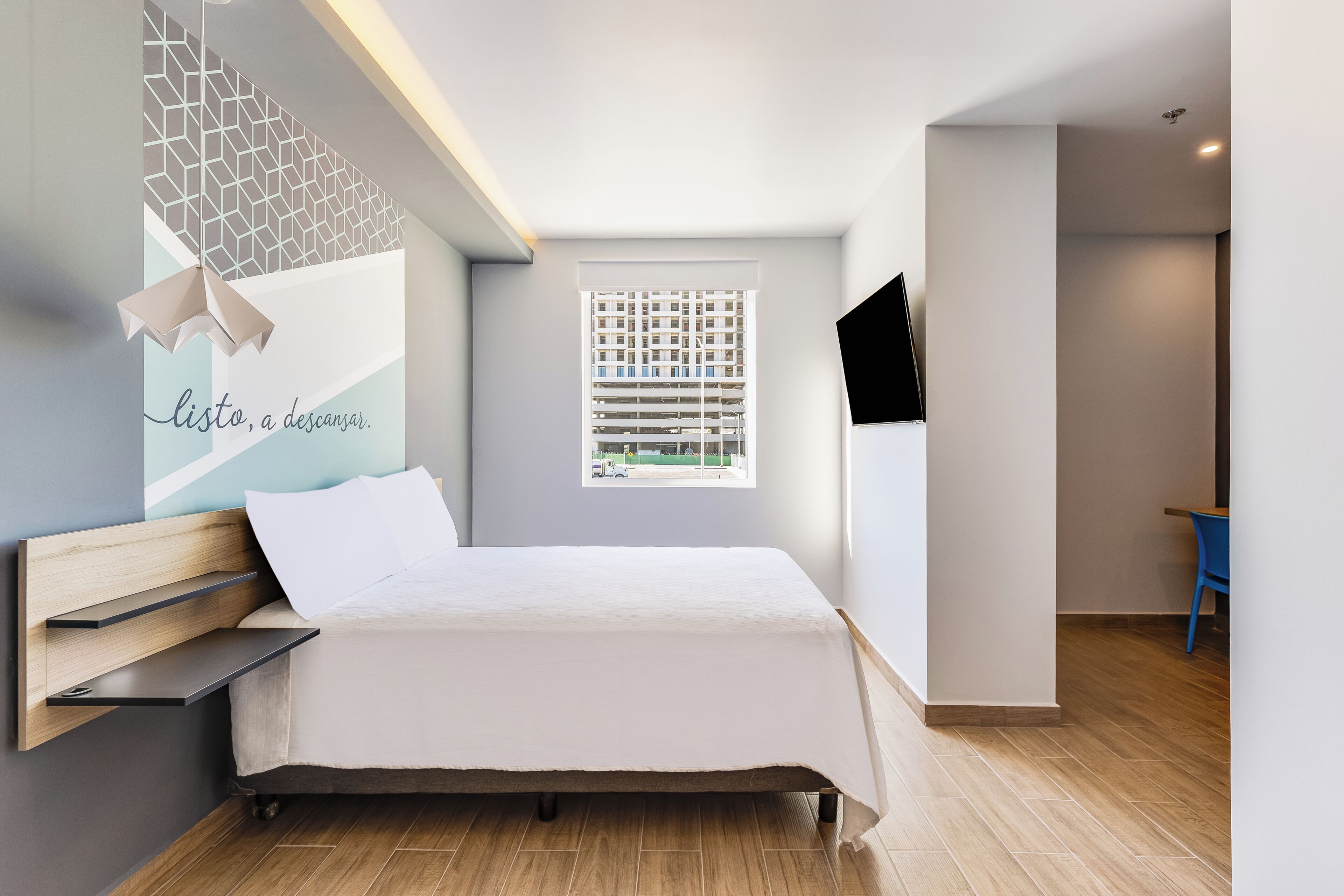 Bureau, espace de travail pour ordinateurs portables