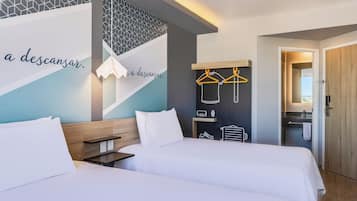Habitación superior, 2 camas individuales | Escritorio, espacio para trabajar con laptop y wifi gratis