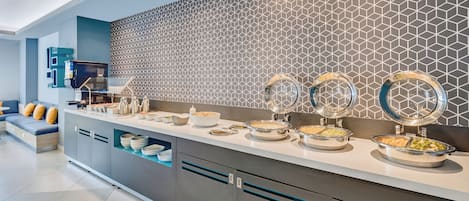 Free daily continental breakfast