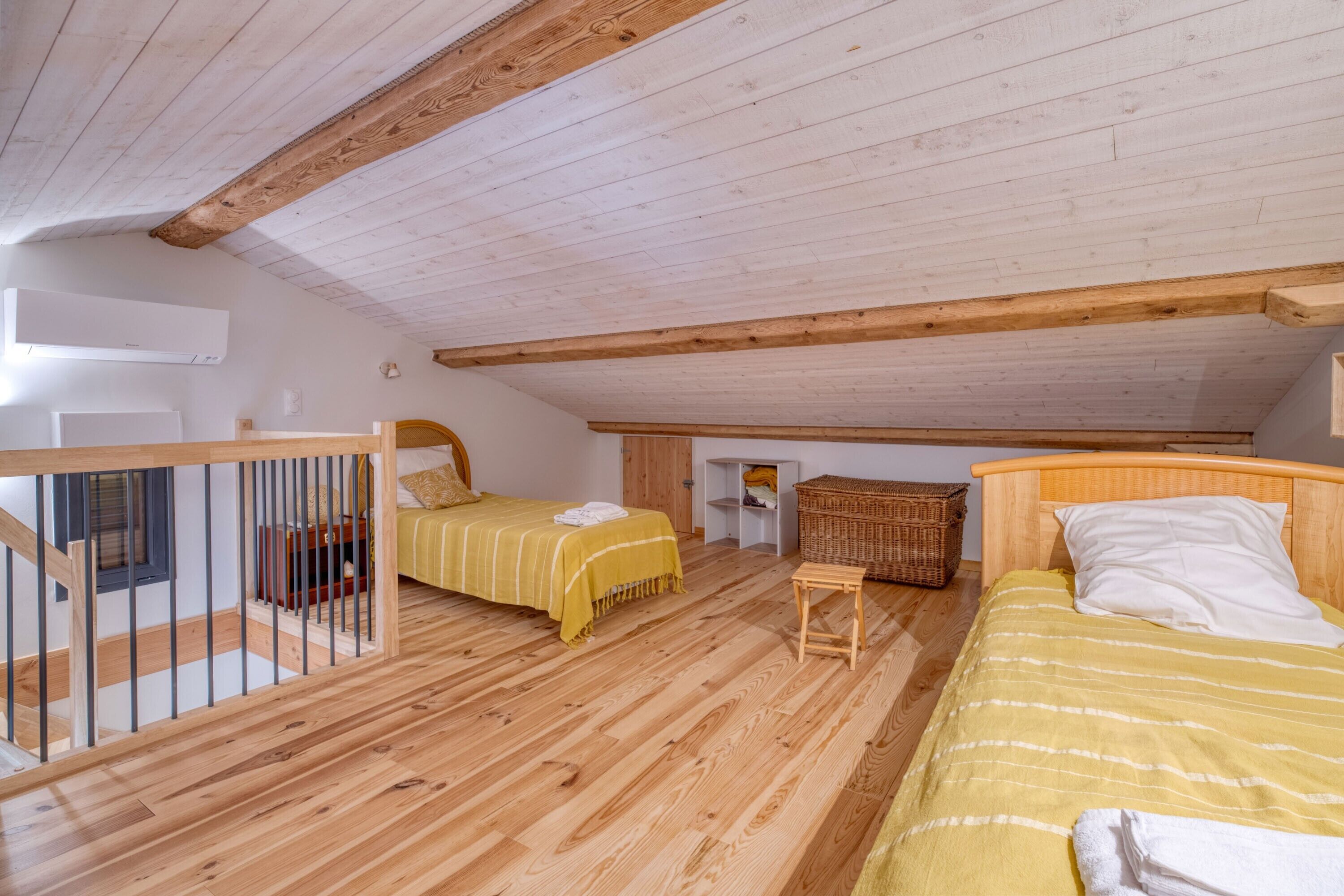 4 slaapkamers, een strijkplank/strijkijzer, wifi, beddengoed