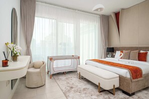 1 bedroom, iron/ironing board, WiFi, bed sheets - Beach, Please! Stylish 1-Bedroom Stay with Private Beach Access – JBR Dubai (Dubai)
