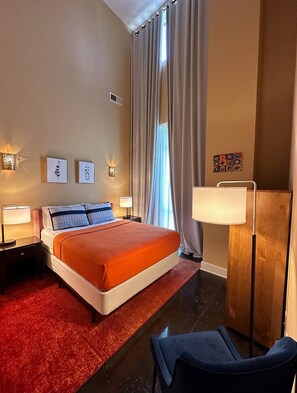 2 bedrooms, iron/ironing board, WiFi