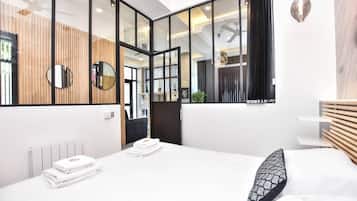 3 Schlafzimmer, Schreibtisch, Bügeleisen/Bügelbrett, WLAN