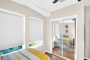 3 bedrooms, iron/ironing board, WiFi, bed sheets