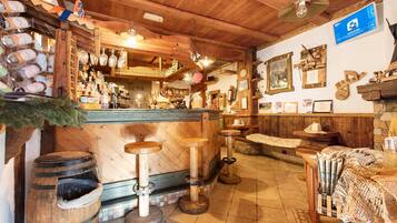 Bar (in der Unterkunft)