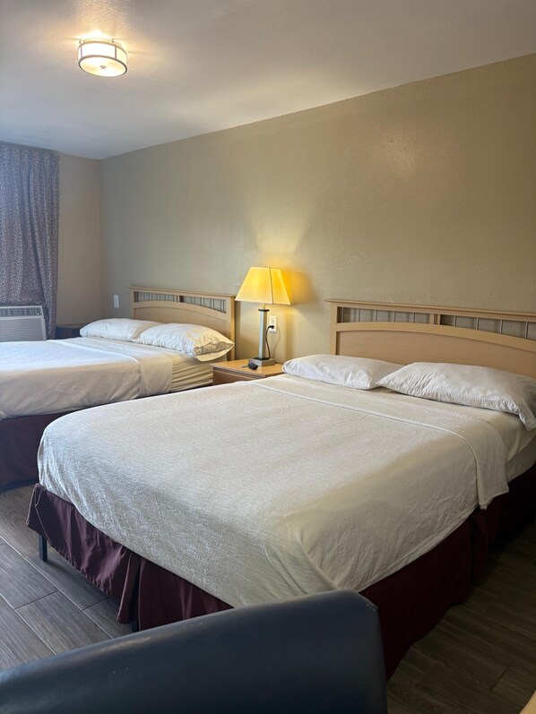 Free WiFi, bed sheets - SE'Air Motel By Townhouse Corpus Christi / Padre Island Tx (Corpus Christi)