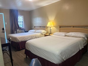 Room, 2 Queen Beds, Non Smoking | Free WiFi, bed sheets - SE'Air Motel By Townhouse Corpus Christi / Padre Island Tx (Corpus Christi)