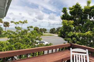 Room, 1 King Bed, Non Smoking | Balcony