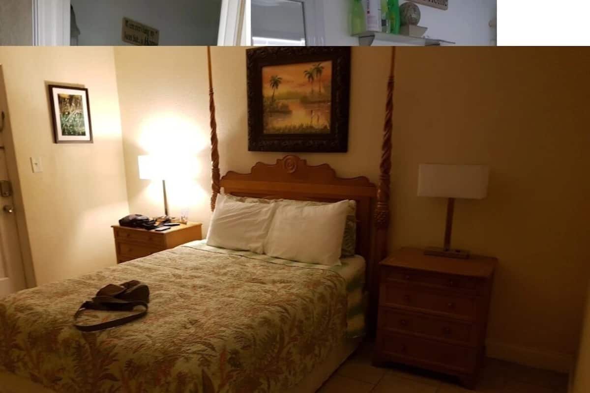 Room, 1 King Bed, Non Smoking