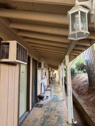 Columbia Inn Motel CA 49