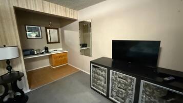 Desk, iron/ironing board, free WiFi, bed sheets