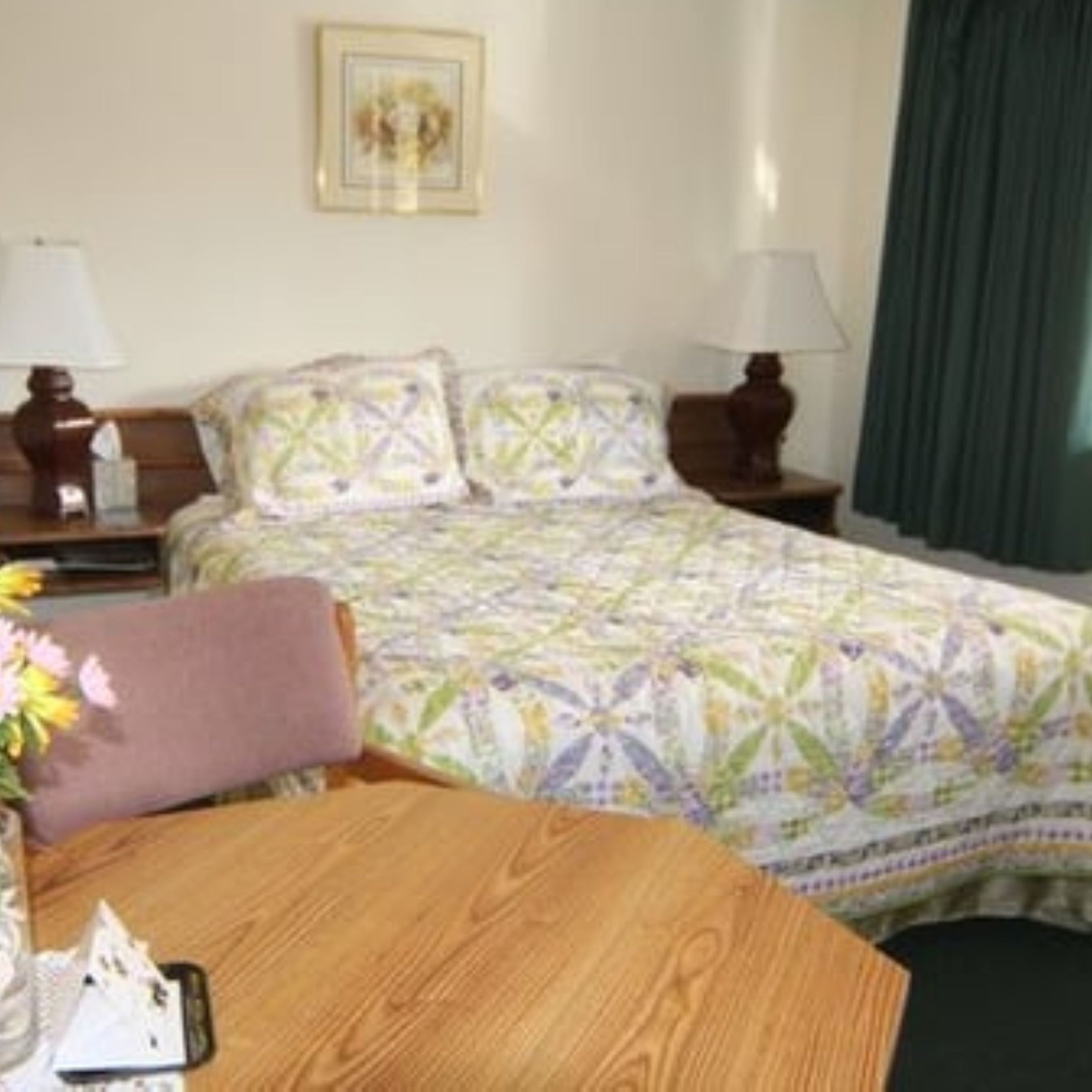 Suite, 1 Queen Bed with Sofa bed, Non Smoking | Desk, iron/ironing board, free WiFi, bed sheets