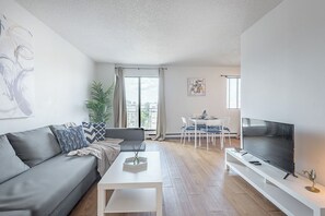 Smart TV - 1BR Downtown MTL | Old Port (Montréal)