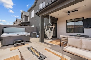 House, 4 Bedrooms | Outdoor dining