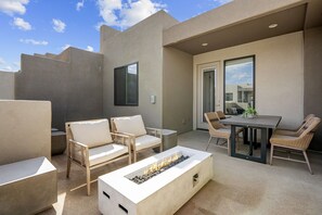 Townhome, 4 Bedrooms | Outdoor dining