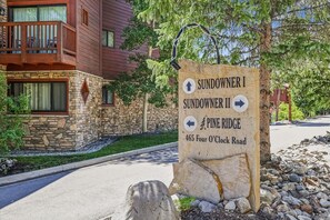 Condo, 2 Bedrooms | Exterior detail