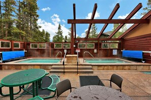 Pool - Pine Ridge 11e 2 Bedroom Condo (Breckenridge)