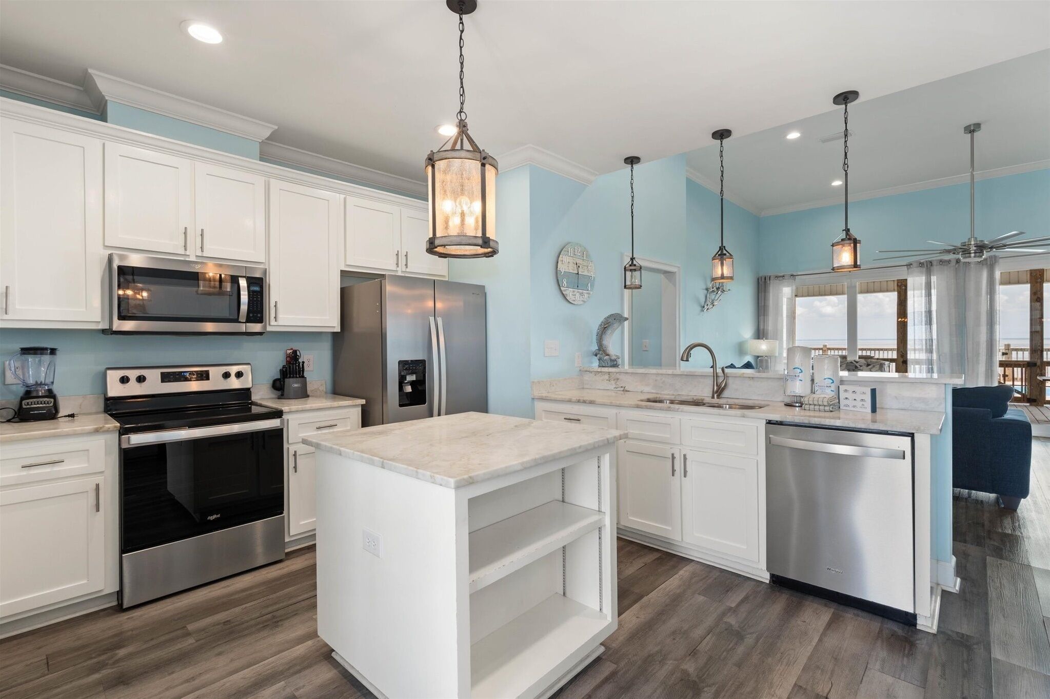 House, 4 Bedrooms | Private kitchen | Fridge