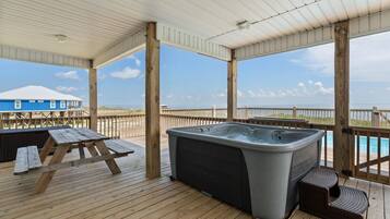 House, 4 Bedrooms | Outdoor dining