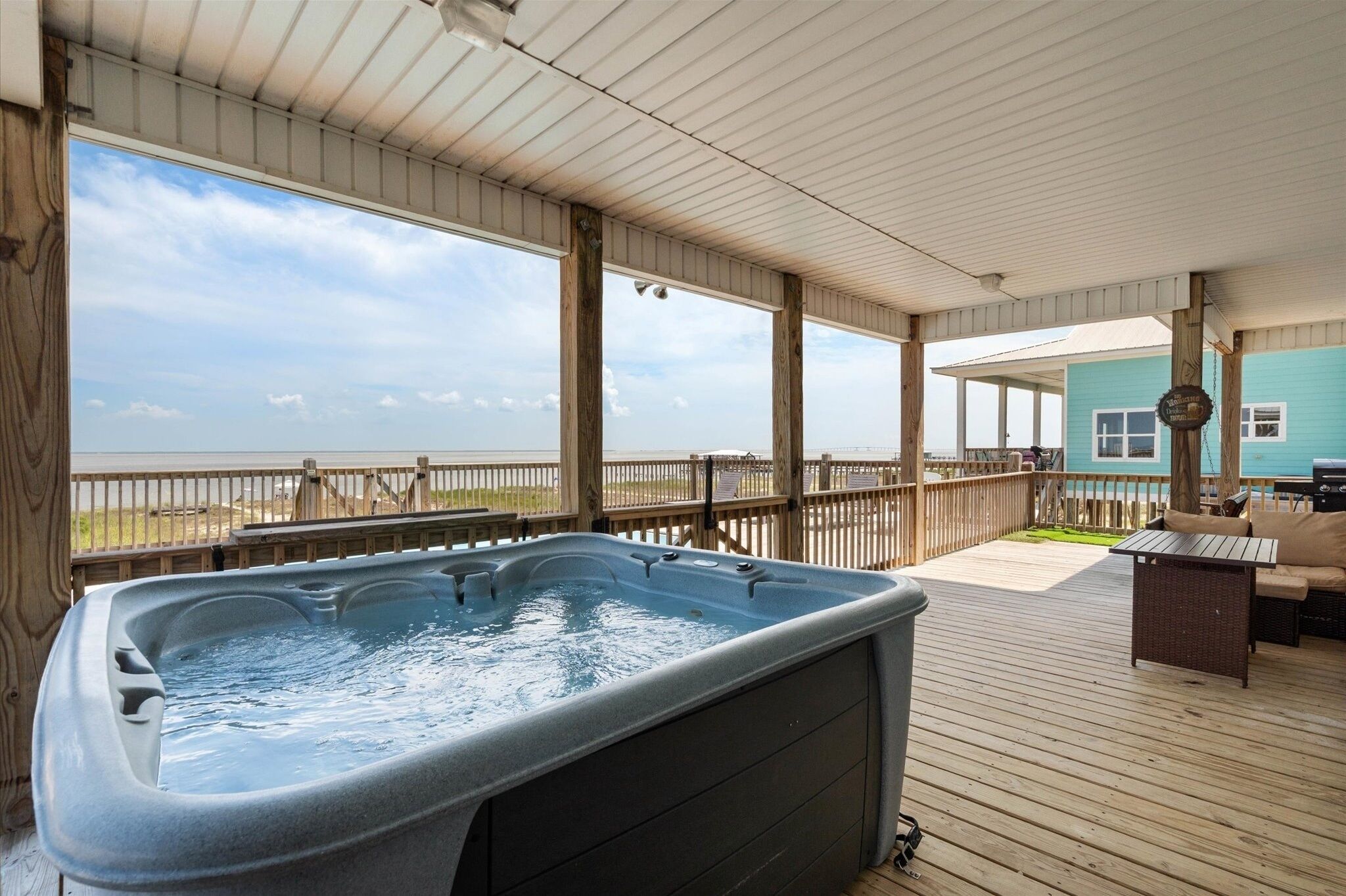 House, 4 Bedrooms | Terrace/patio