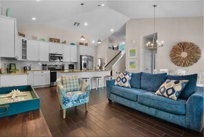 Townhome, 4 Bedrooms | Living area