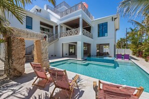 ハウス 4 ベッドルーム | プール | 温水プール