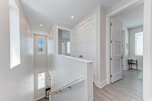 Interior - Sweet & Salty Beach House 3 Bedroom Home (Cortez)