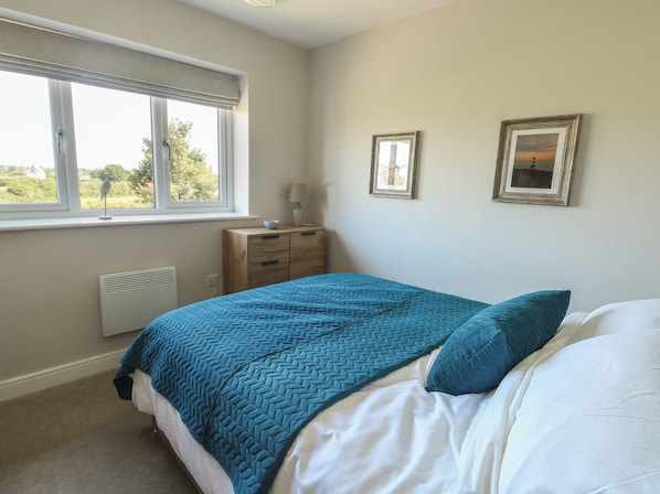 3 habitaciones, decoración personalizada y muebles diferentes