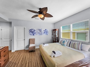 4 bedrooms, Internet, bed sheets