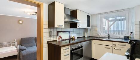 Fridge, microwave, oven, stovetop