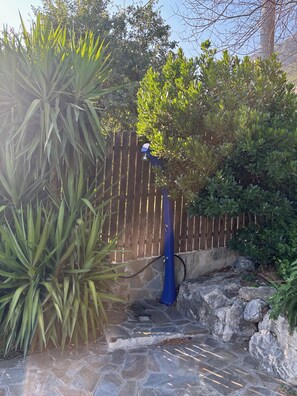 Property grounds - A paradise in Cilento with breathtaking views. Private swimming pool. (Giungano)