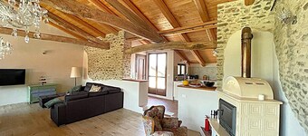 Wonderful property in a fantastic location with a great pool - Il Roseto I and II