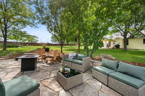 Shady Grove 4 King Beds, Dog Run & Outdoor Fun