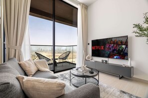 Apartment - Elegant Unit Sleeps 3 in JVC With Private Balcony (Dubai)