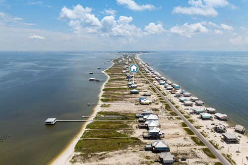 Oceanfront Luxury with Pool, Hot Tub & Dual Water Views – Dauphin Blue