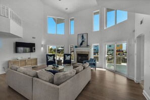 Smart TV - 🛶No Bad Days🛶 Boat Dock | Private Pool | Game Room | Sleeps 23 (Pensacola Beach)