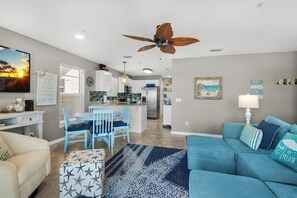 Smart TV - 🌅 Gulf Island 314 | Sound + Sunset Views | 5 Min Walk to Beach | Pool (Navarre Beach)