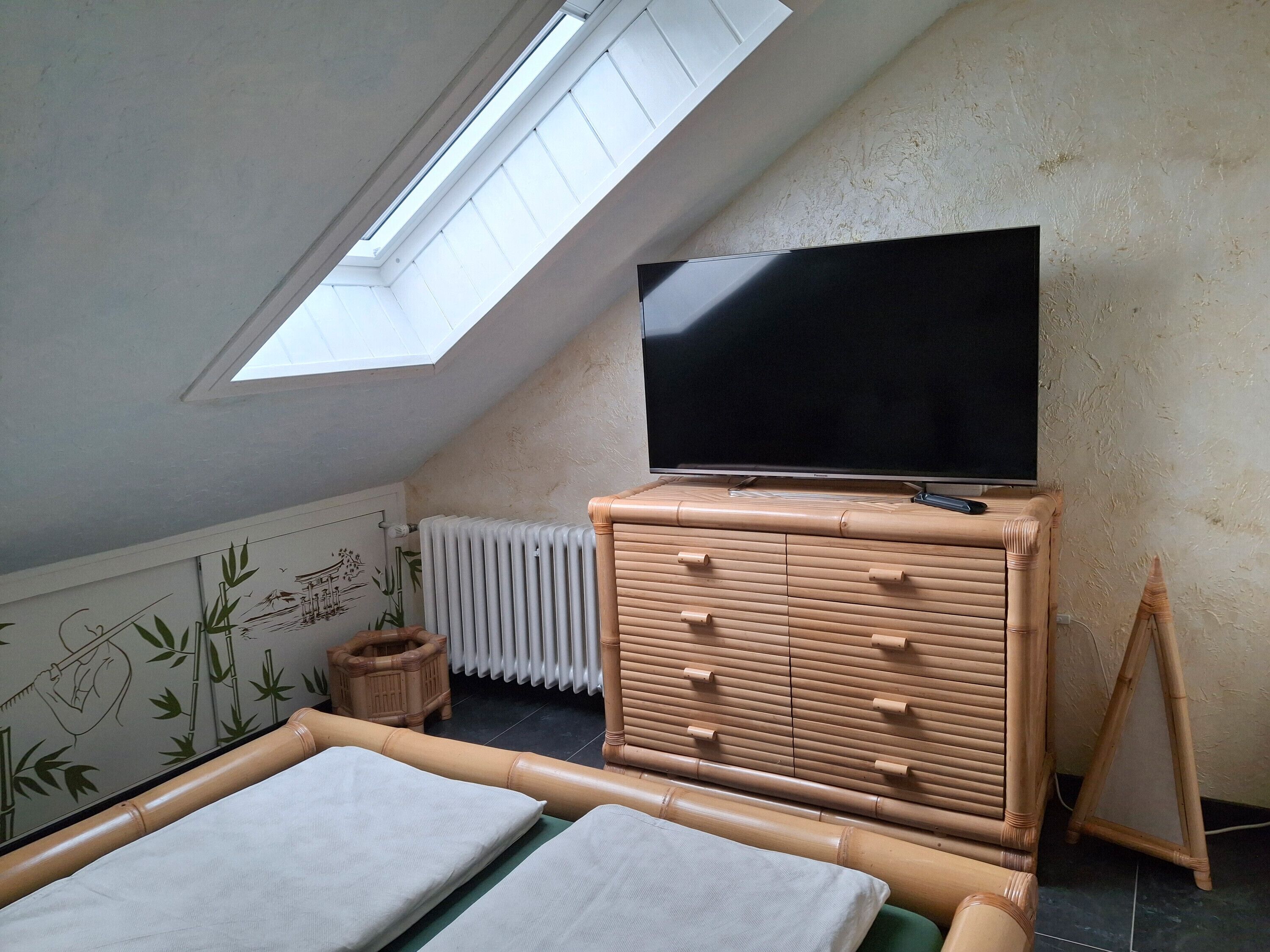 1 habitación, tabla de planchar con plancha, wifi y ropa de cama 