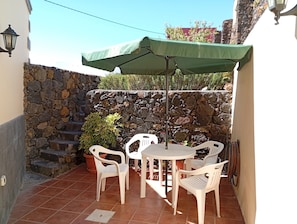 Outdoor dining - El Julan - Nature Escape & Terrace, El Hierro (Taibique)