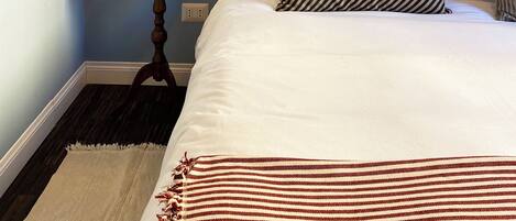 1 chambre, fer et planche à repasser, accès Internet, draps fournis