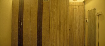 Charming 3-bedroom apartment with AC in marvelous Mumbai