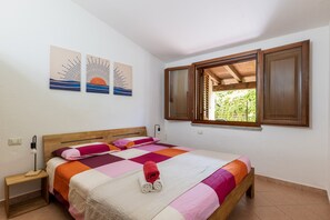 3 chambres, fer et planche à repasser, Wi-Fi, literie fournie