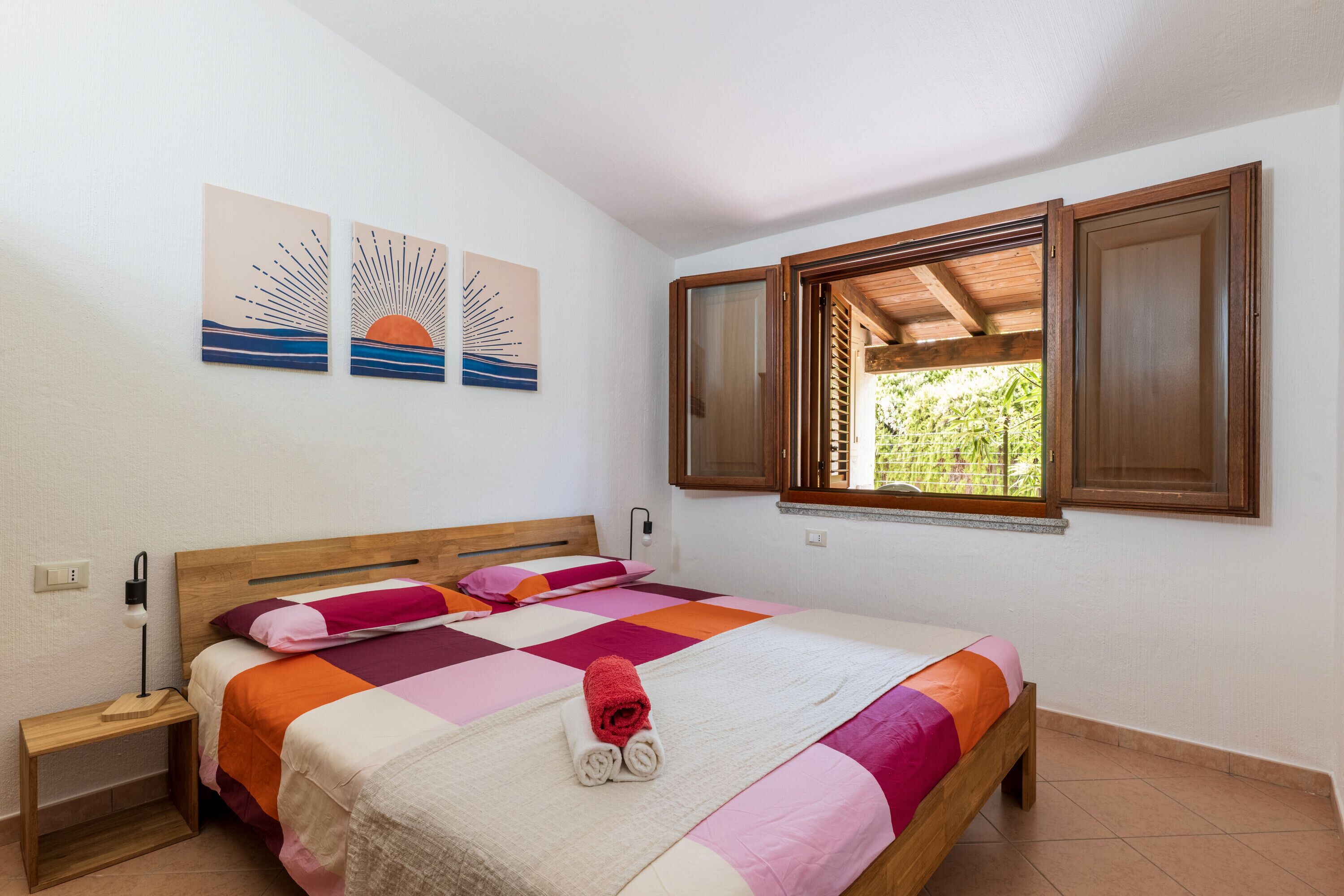 3 chambres, fer et planche à repasser, Wi-Fi, draps fournis