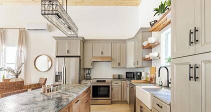 Elegant 2-bedroom 2-bathroom house in charming Sanford.