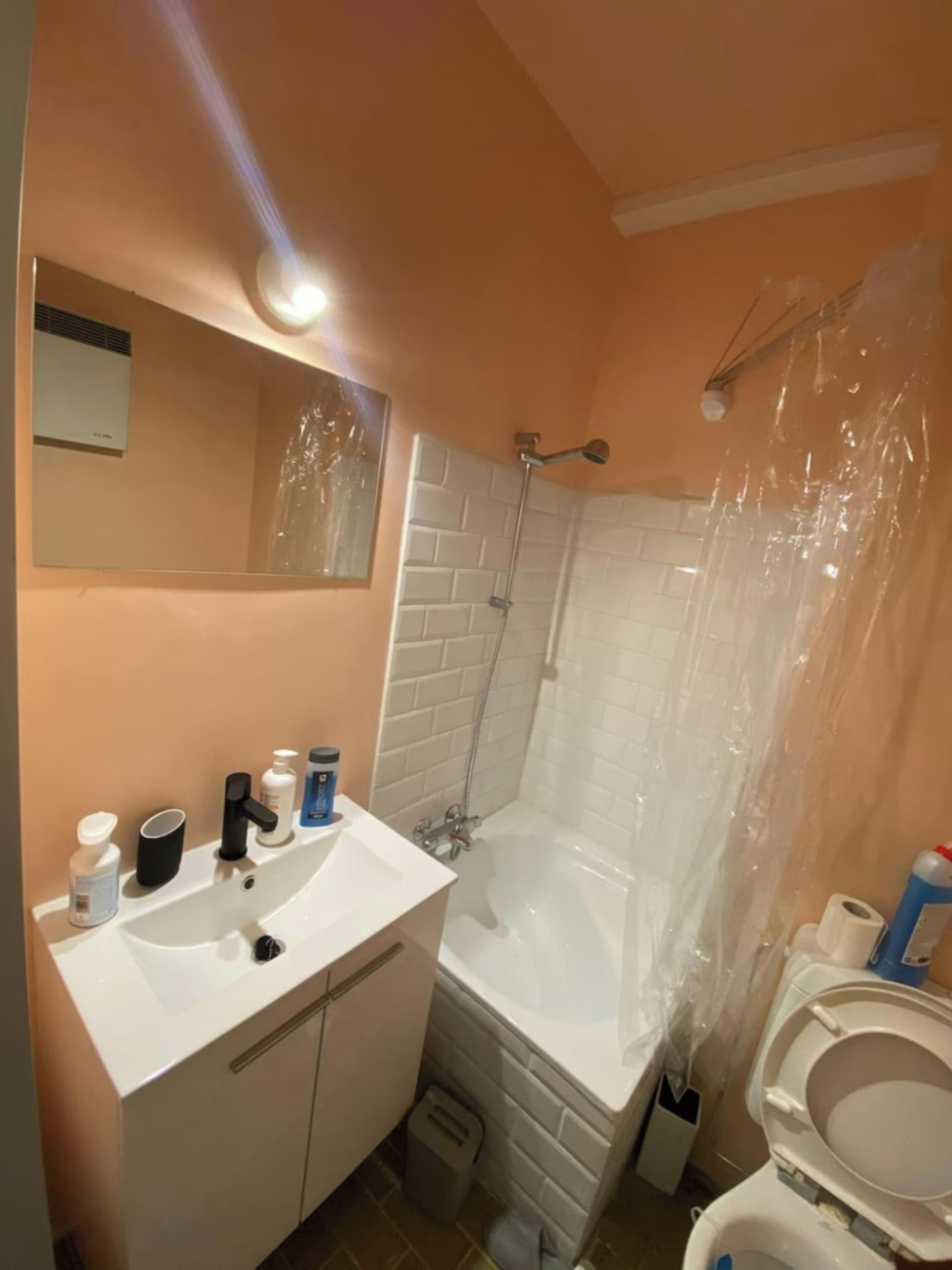 Room, 1 Bedroom, City View | Bathroom