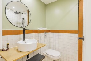Apartment | Bathroom