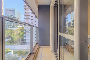 Studio | Lanai